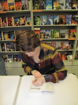 Kelley Armstrong Forbidden Planet Signing